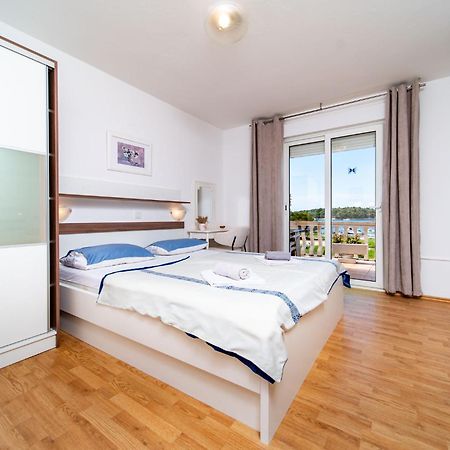 ראב Guesthouse Mira מראה חיצוני תמונה