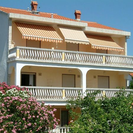 ראב Guesthouse Mira מראה חיצוני תמונה