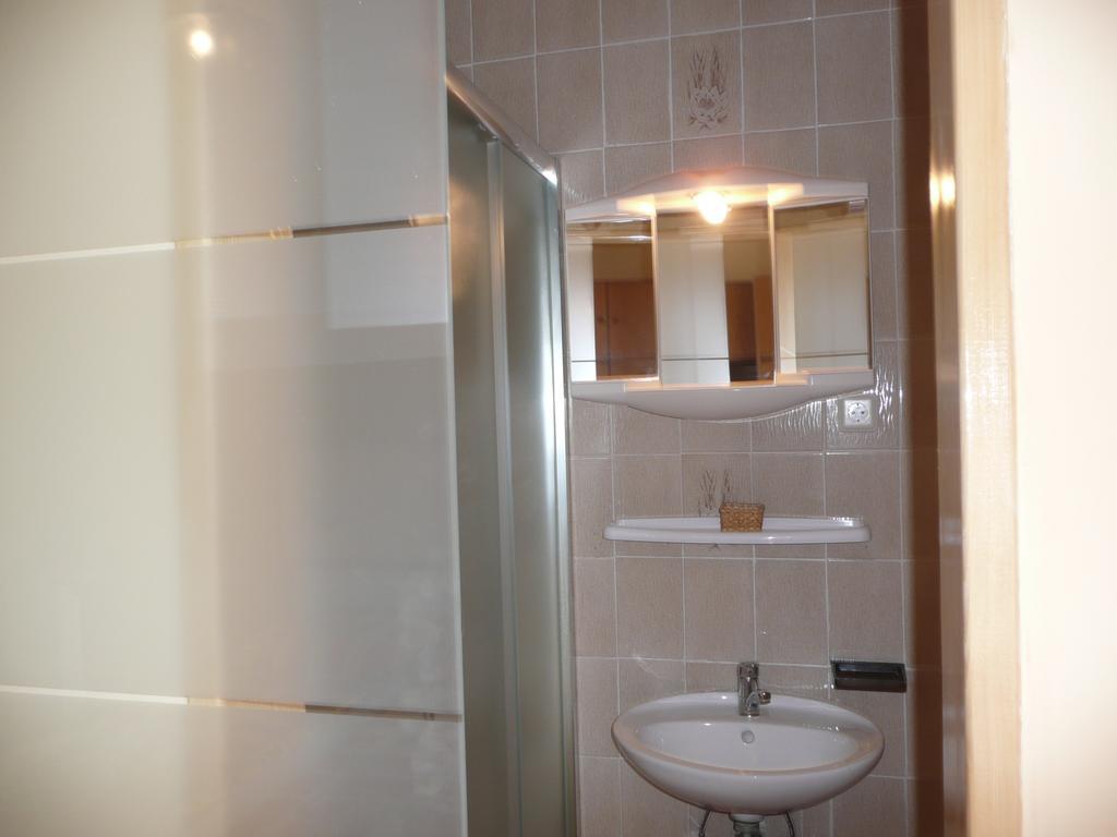 ראב Guesthouse Mira חדר תמונה