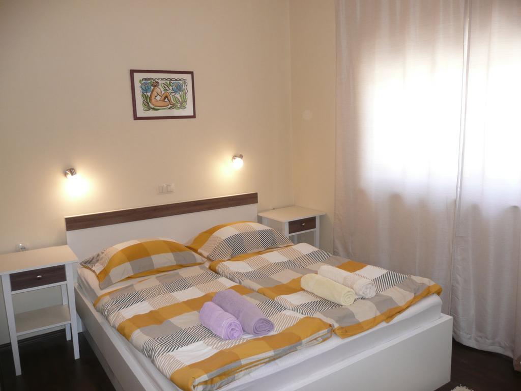 ראב Guesthouse Mira מראה חיצוני תמונה