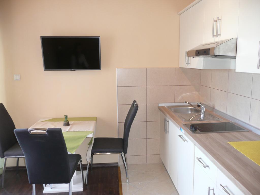 ראב Guesthouse Mira מראה חיצוני תמונה