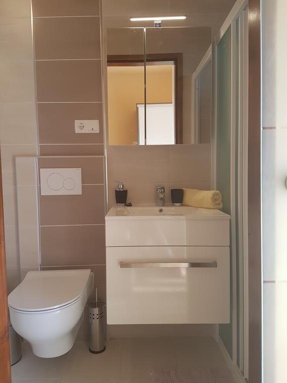 ראב Guesthouse Mira מראה חיצוני תמונה