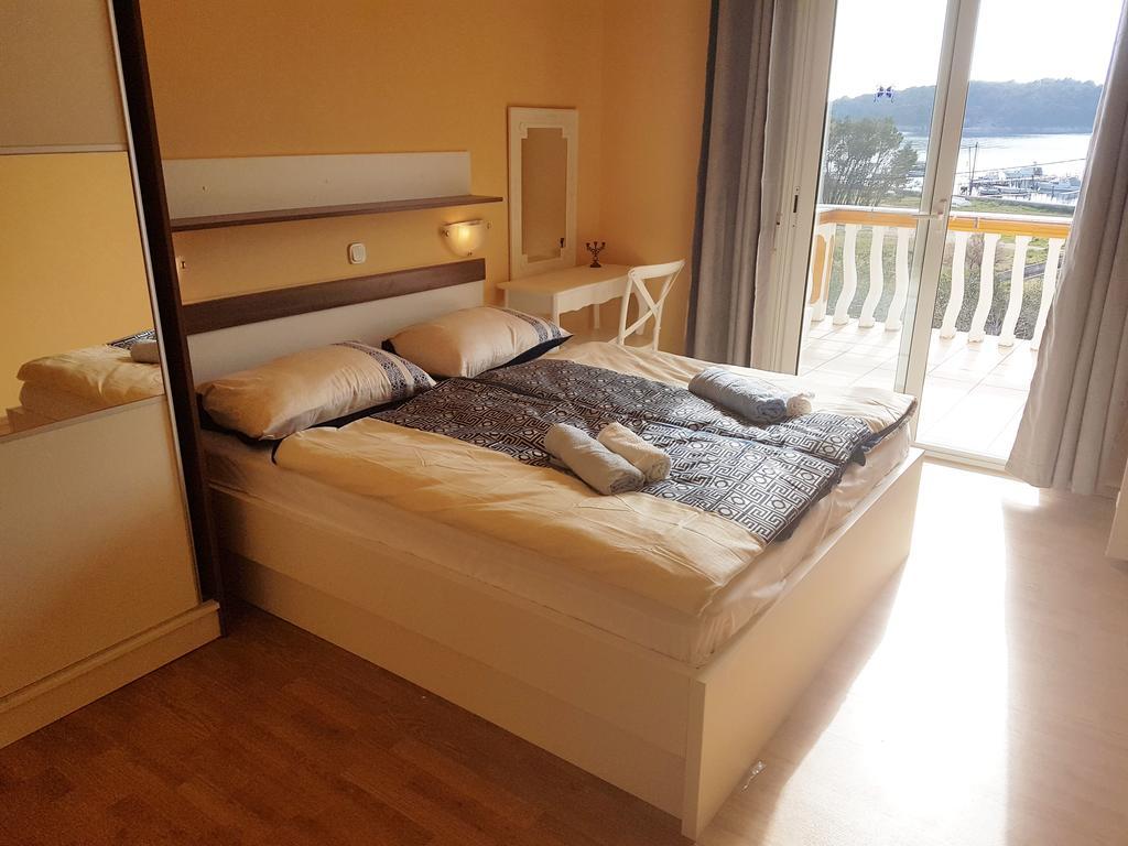 ראב Guesthouse Mira מראה חיצוני תמונה