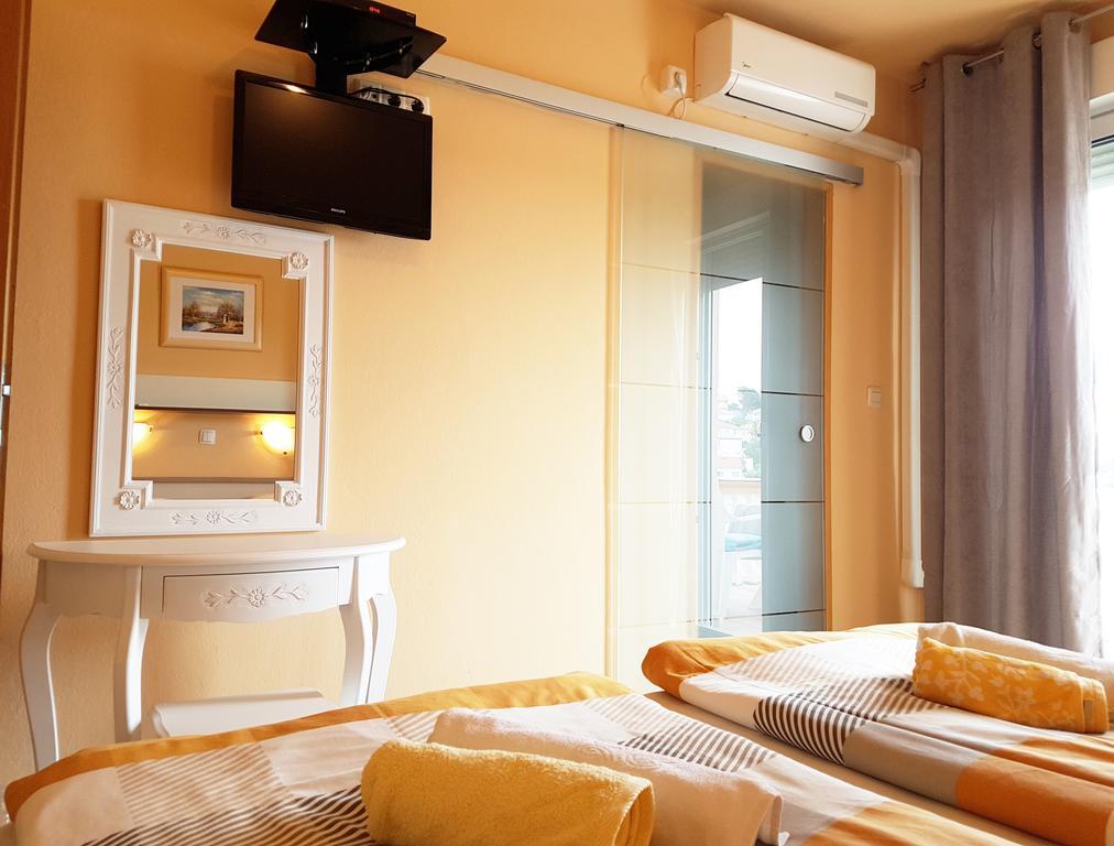 ראב Guesthouse Mira מראה חיצוני תמונה